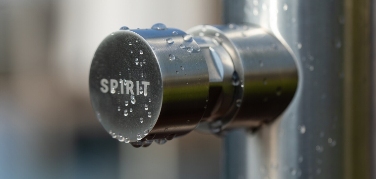 האם תיתכן חלודה על מקלחוני החוץ שלנו?