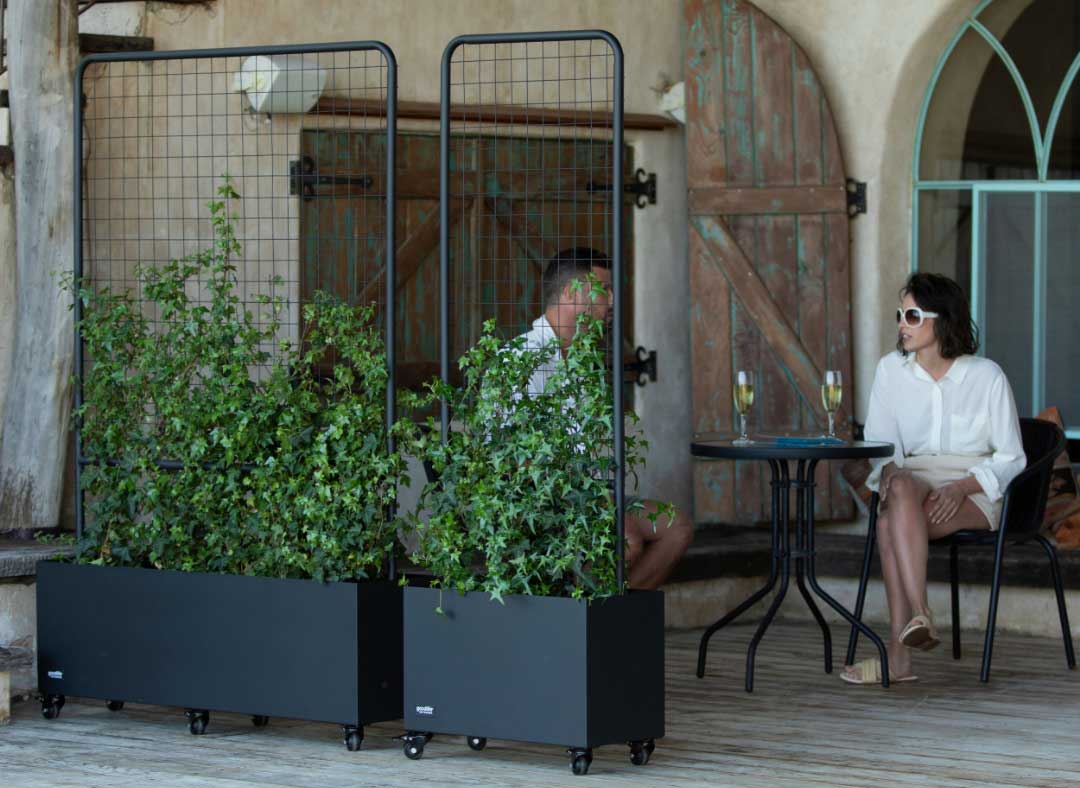 אדניות למרפסת שיהפכו אותה לגן עדן פרטי